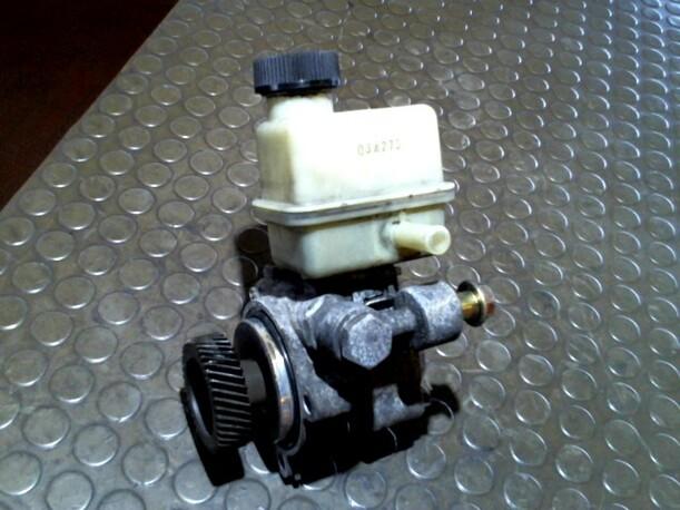 Foto: PUMPE SERVOLENKUNG eines Mazda MPV 2.0 TD Club