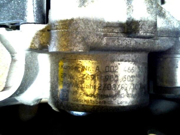 Foto: PUMPE SERVOLENKUNG eines Mercedes-Benz C 180 T Club