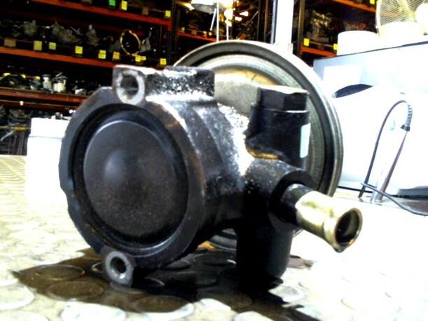 Foto: PUMPE SERVOLENKUNG eines Fiat Palio Weekend 75 Club