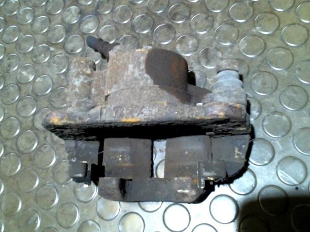Foto: BREMSSATTEL VORN LINKS eines Suzuki WAGON R+ Club