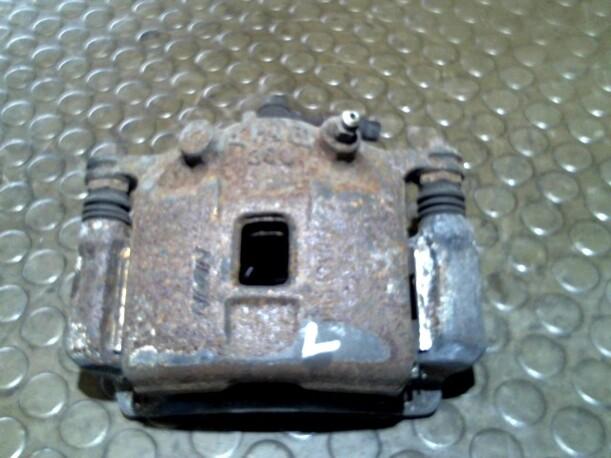 Foto: BREMSSATTEL VORN LINKS eines Honda Jazz 1.4 Club