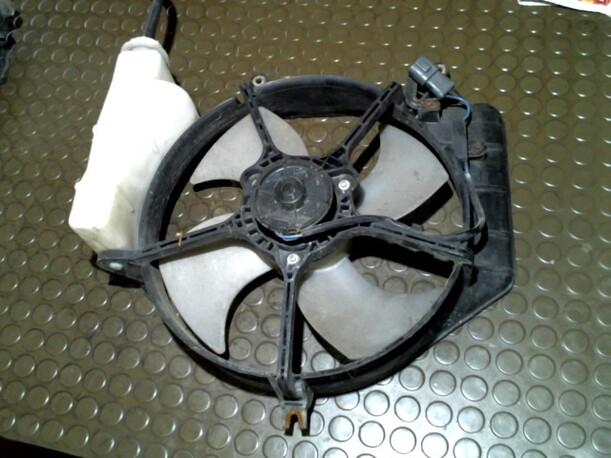 Foto: ELEKTROLÜFTER eines Honda Jazz 1.4 Club