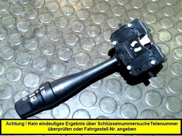 Foto: BLINKSCHALTER/KOMBISCHALTER L eines Nissan Almera 1.5 Club