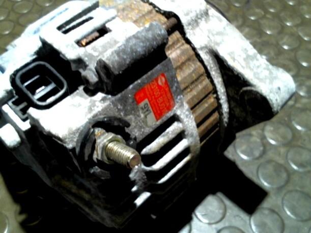 Foto: LICHTMASCHINE eines Nissan Almera 1.5 Club