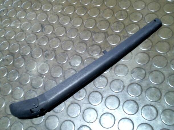 Foto: SCHEIBENWISCHERARM HINTEN eines Fiat Seicento 1.1 Club