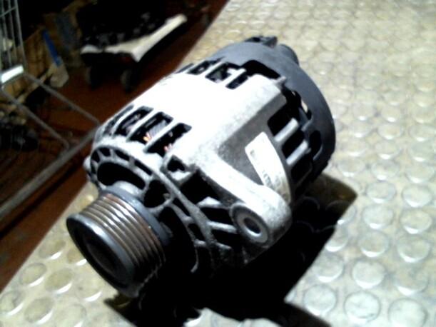 Foto: LICHTMASCHINE eines Fiat Punto 1.9 JTD Club