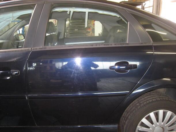 Foto: TÜR HINTEN LINKS eines Opel Vectra 2.2 GTS Club