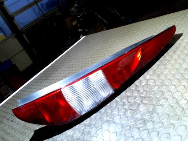 Foto: HECKLEUCHTE / RÜCKLEUCHTE RECHTS eines Ford Mondeo 2.0 Turnier Club