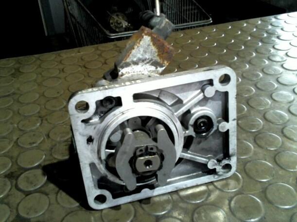 Foto: VAKUUMPUMPE eines Fiat Ducato 10 JTD 230.136.1