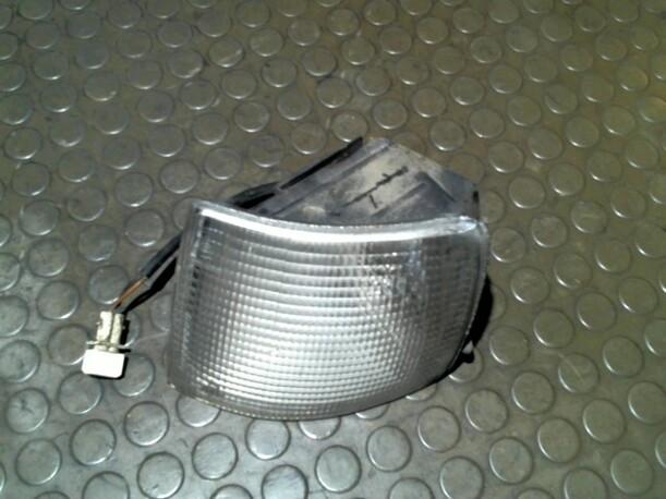Foto: BLINKER / BLINKLEUCHTE VORN LINKS eines VW Passat 2.0 Club