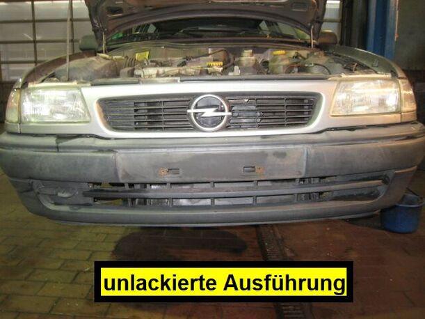 Foto: STOßFÄNGER / STOßSTANGE VORNE eines Opel Astra Caravan Club
