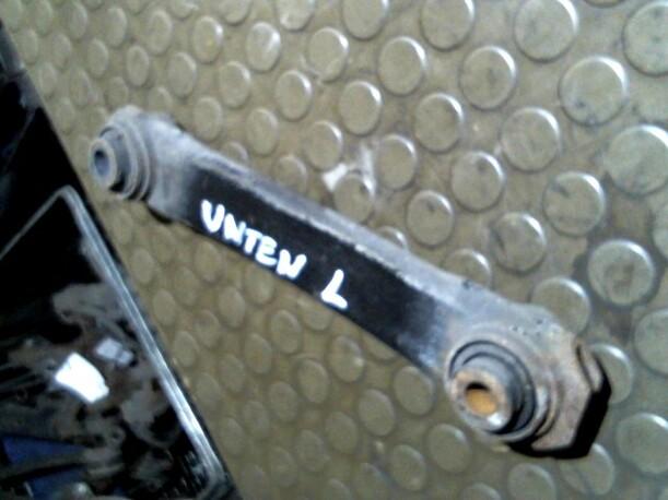 Foto: QUERLENKER UNTEN VORN LINKS eines Opel Signum 2.2 Club
