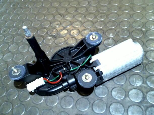 Foto: SCHEIBENWISCHERMOTOR HINTEN eines Fiat Punto 1.2 Club