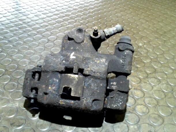Foto: BREMSSATTEL VORN LINKS eines Fiat Punto 1.2 Club