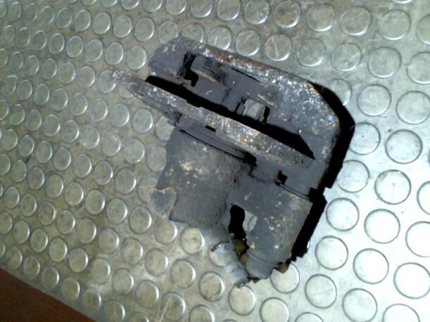 Foto: BREMSSATTEL VORN LINKS eines Fiat Punto 1.2 Club