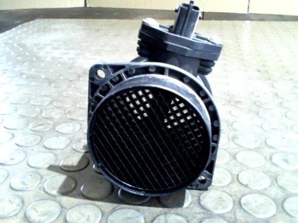 Foto: LUFTMASSENMESSER BOSCH eines Volvo V70 2.5 D