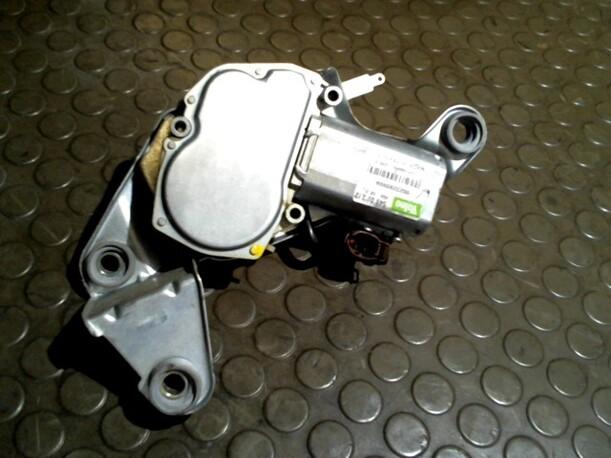 Foto: SCHEIBENWISCHERMOTOR HINTEN eines Citroen Saxo 1.1