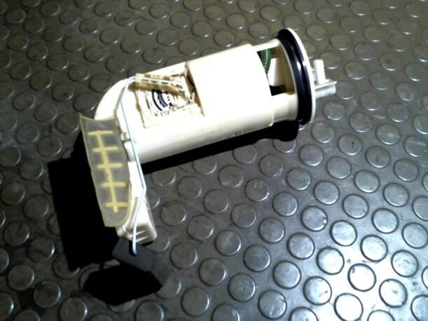 Foto: KRAFTSTOFFPUMPE eines Citroen Saxo 1.1