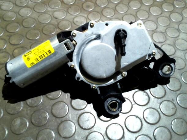 Foto: SCHEIBENWISCHERMOTOR HINTEN eines Seat Leon 1.8 20V