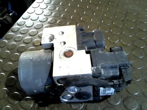 Foto: HAUPTBREMSAGGREGAT ABS eines Citroen Xsara Coupe 1.6 16V