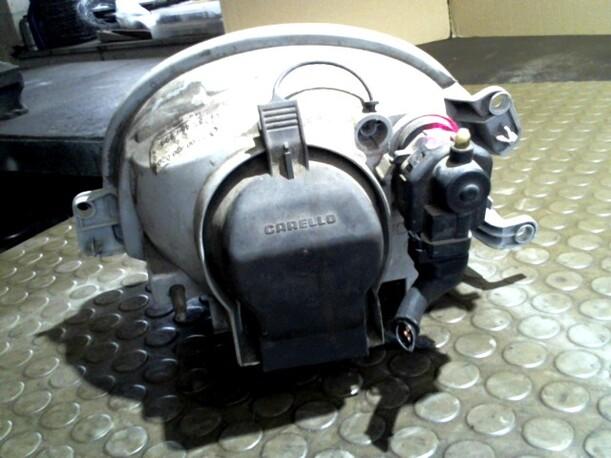 Foto: SCHEINWERFER RECHTS eines Renault Twingo 1.3 XLi