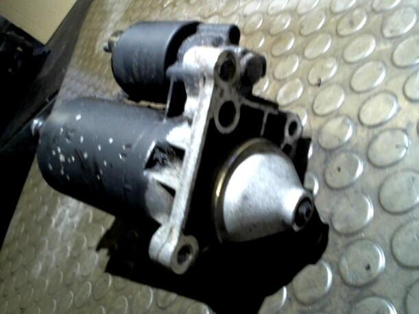 Foto: ANLASSER / STARTER BOSCH eines Renault Twingo 1.3