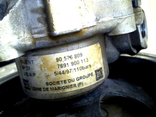 Foto: PUMPE SERVOLENKUNG eines Opel Vectra 1.8 Caravan