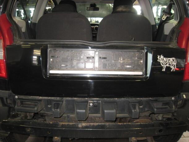 Foto: HECKKLAPPE UNTEN eines Citroen C2 1.1