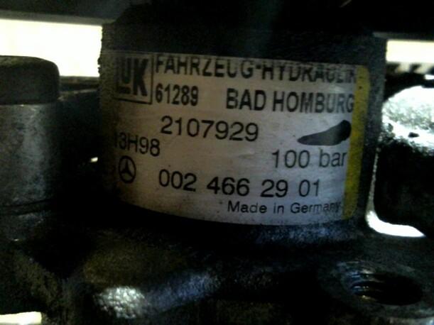 Foto: PUMPE SERVOLENKUNG eines Mercedes-Benz C 180