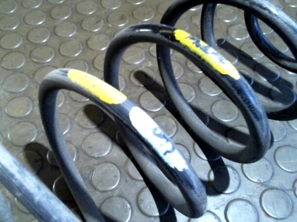 Foto: HINTERFEDER LINKS eines Hyundai Getz 1.1
