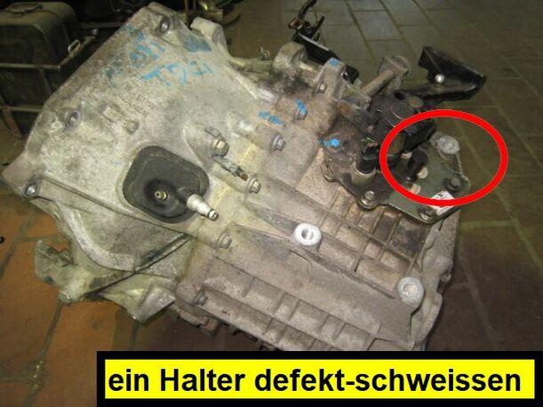 Foto: SCHALTGETRIEBE 5-GANG (Halter defekt) eines Ford Mondeo 2.0 Turnier DI