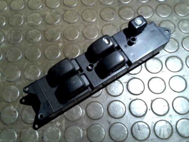 Foto: FENSTERHEBERSCHALTER eines Mitsubishi Galant 2500 V6-24