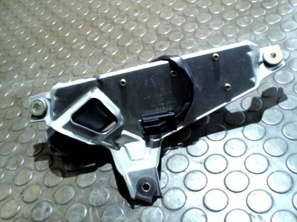 Foto: SCHEIBENWISCHERMOTOR HINTEN eines Mitsubishi Galant 2500 V6-24