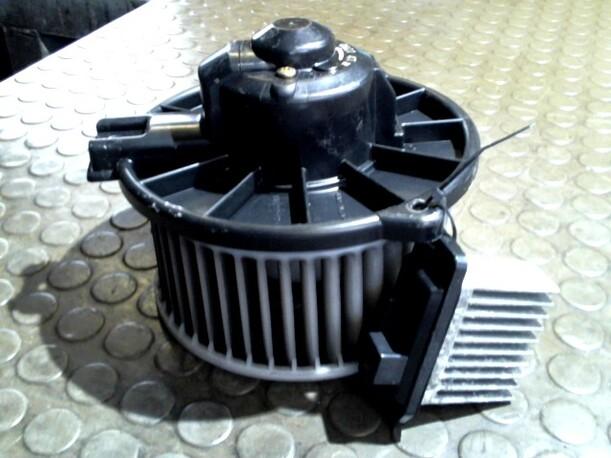 Foto: HEIZUNGSGEBLÄSE eines Mitsubishi Galant 2500 V6-24