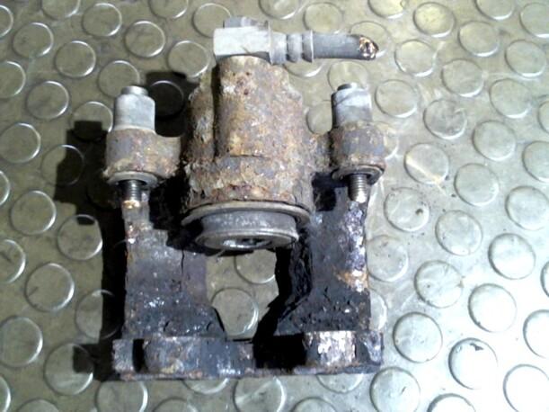Foto: BREMSSATTEL HINTEN RECHTS eines Chrysler Voyager 2.4