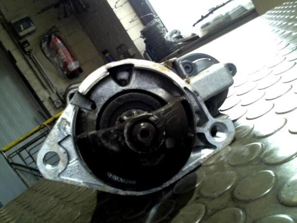 Foto: ANLASSER / STARTER BOSCH eines Opel Astra 2.0