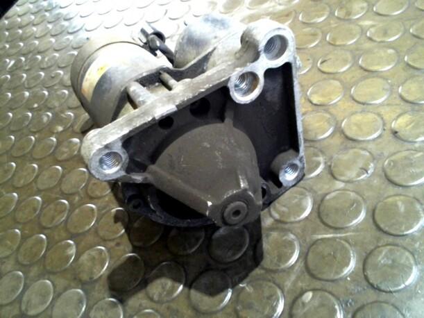 Foto: ANLASSER / STARTER BOSCH eines Renault Megane Scenic 1.6