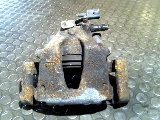Foto: BREMSSATTEL VORN LINKS eines Alfa Romeo 147 1.9 JTD