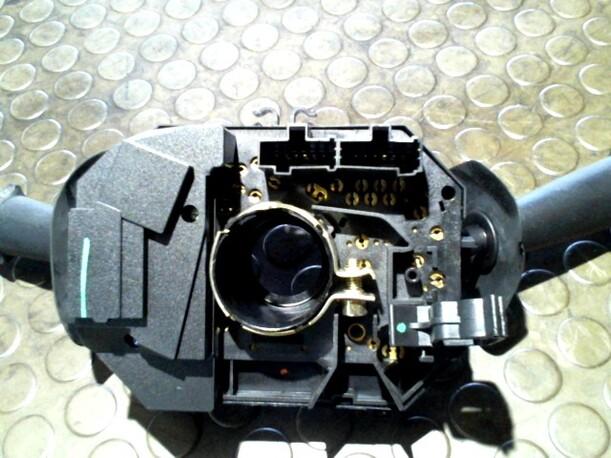 Foto: KOMBISCHALTER eines Alfa Romeo 147 1.9 JTD