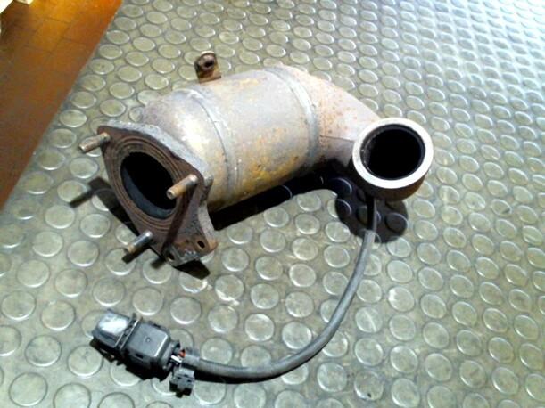 Foto: KATALYSATOR VORN eines Alfa Romeo 147 1.9 JTD