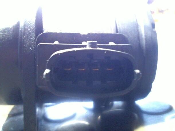 Foto: LUFTMASSENMESSER BOSCH eines Alfa Romeo 147 1.9 JTD