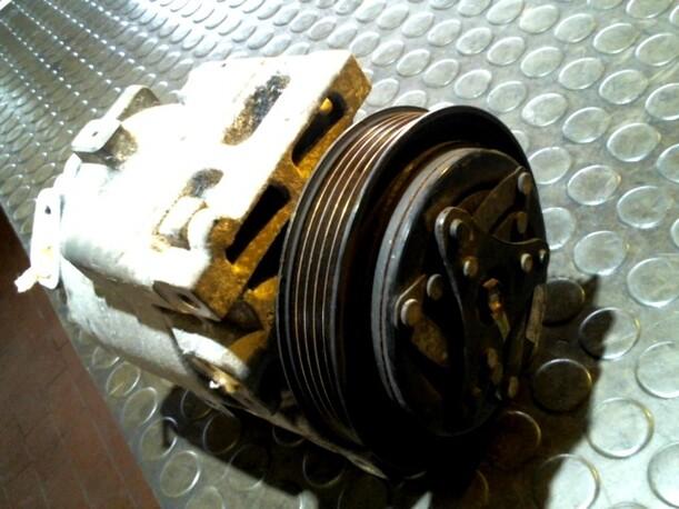 Foto: KOMPRESSOR KLIMAANLAGE eines Fiat Punto 1.2