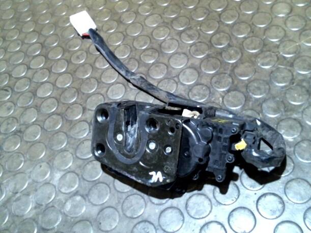 Foto: TÜRSCHLOSS VORN LINKS eines Mazda Xedos 6 1.6i 16V