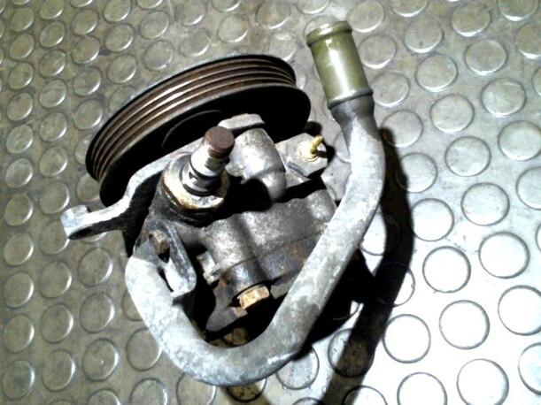 Foto: PUMPE SERVOLENKUNG eines Mazda Xedos 6 1.6i 16V