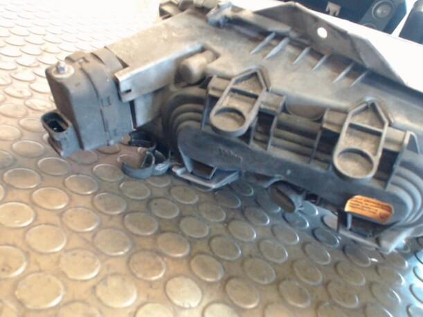 Foto: SCHEINWERFER LINKS eines Renault Grand Espace 2.0 16V