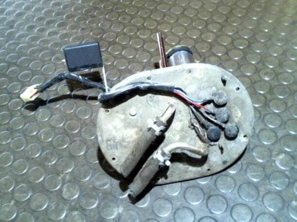 Foto: KRAFTSTOFFPUMPE eines Kia Clarus Kombi