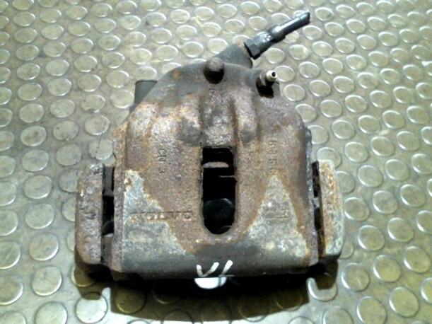Foto: BREMSSATTEL VORN LINKS eines Volvo 850 CD