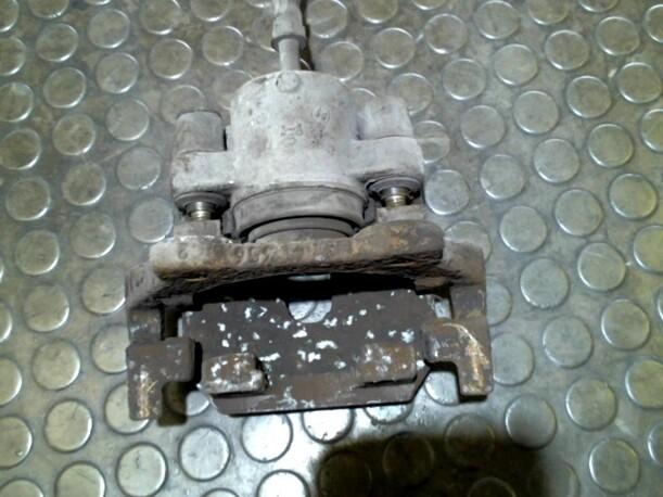 Foto: BREMSSATTEL HINTEN RECHTS eines BMW 523i CD