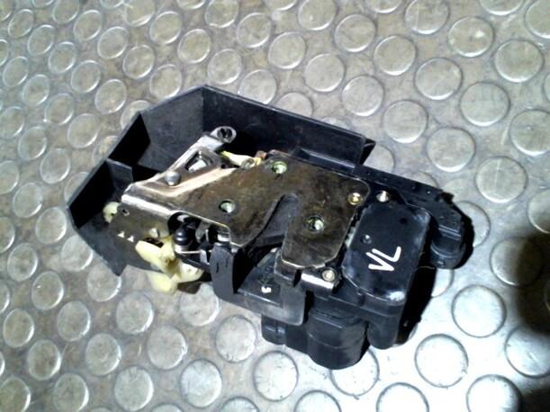 Foto: TÜRSCHLOSS VORN LINKS eines Alfa Romeo 156 1.8 16V Twin Spark