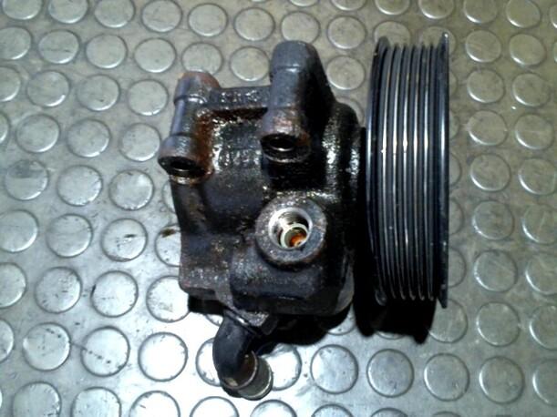 Foto: PUMPE SERVOLENKUNG eines Ford Fiesta